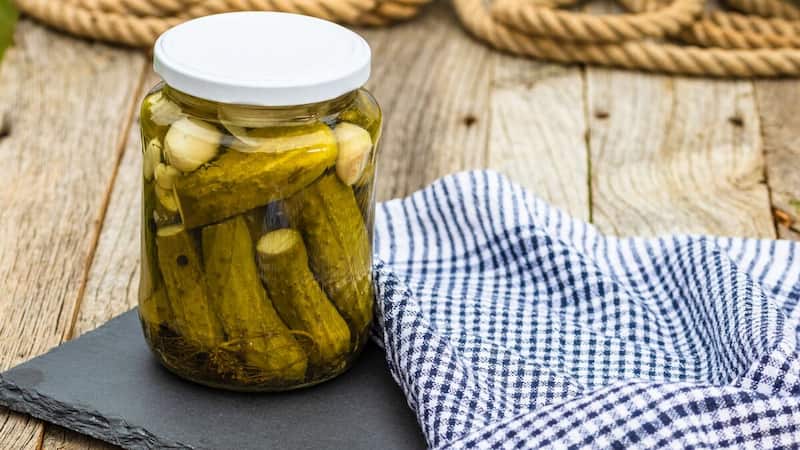 تصویر 1 از خیارشور خانگی ترد و خوشمزه تهیه شده از خیار تازه